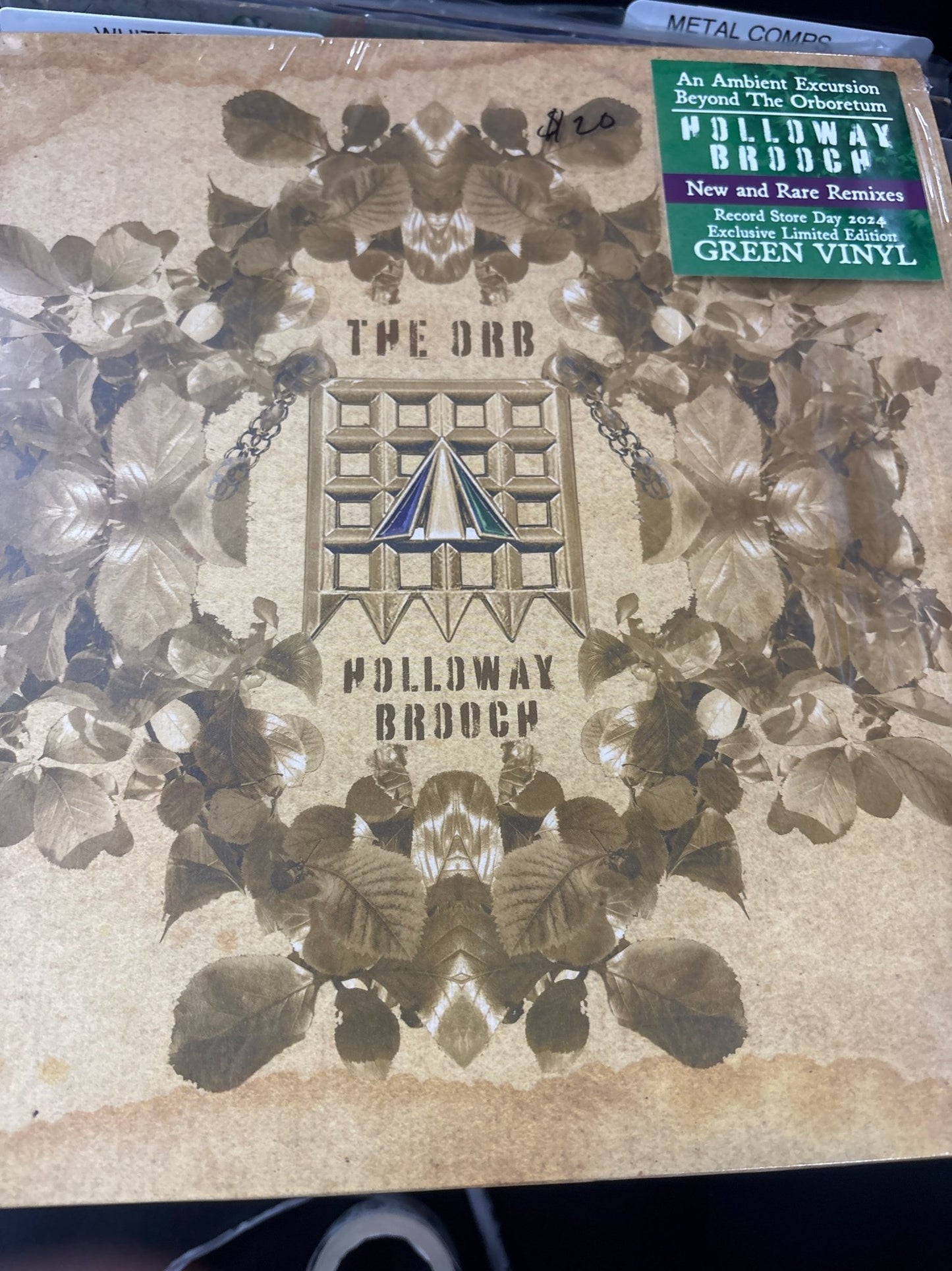 The Orb - HOLLOWAY brooch - Vyle Vinyl